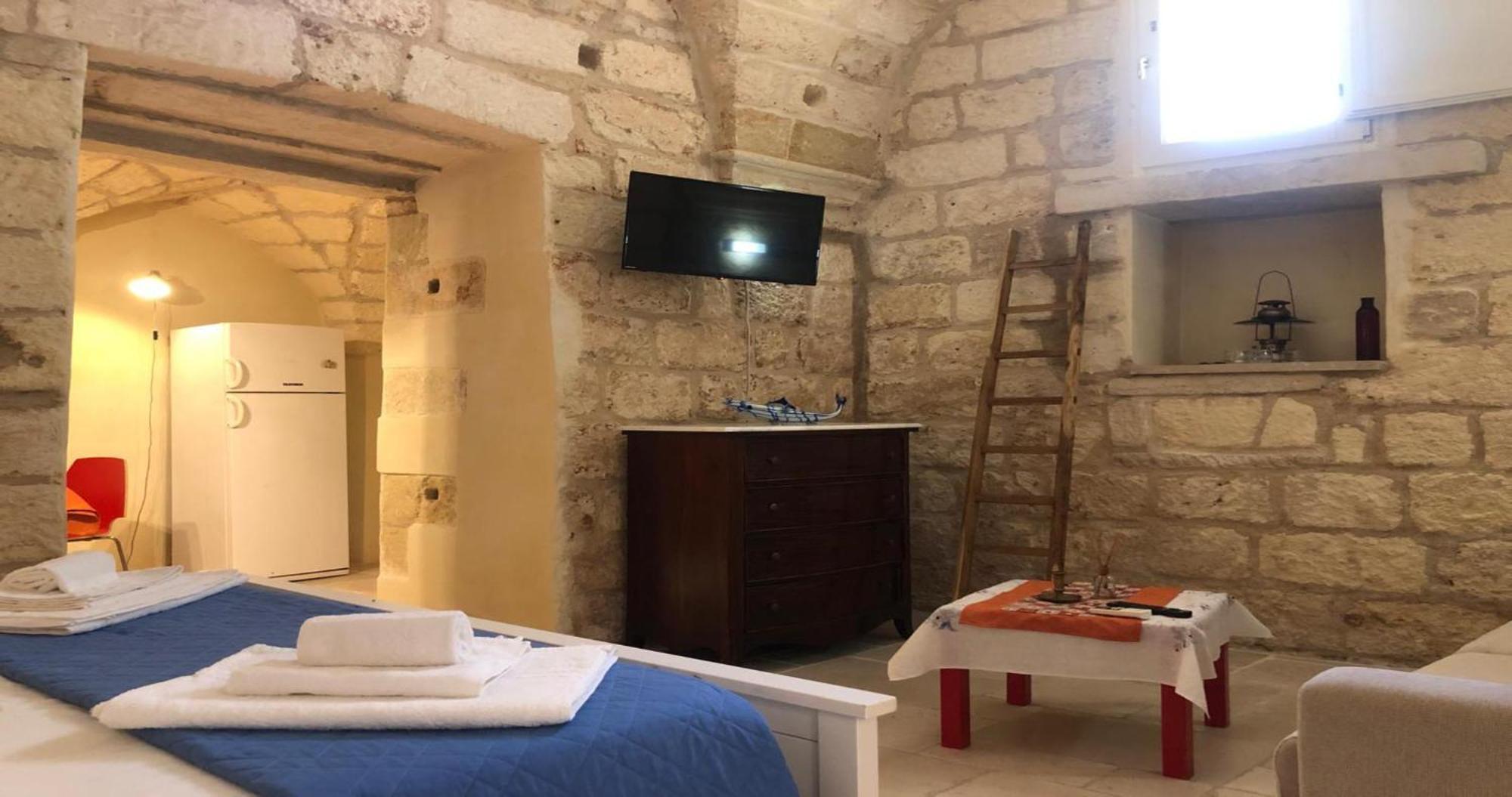 Odegos Monolocali Vico Sant'Antonio Villa Carpignano Salentino Ngoại thất bức ảnh